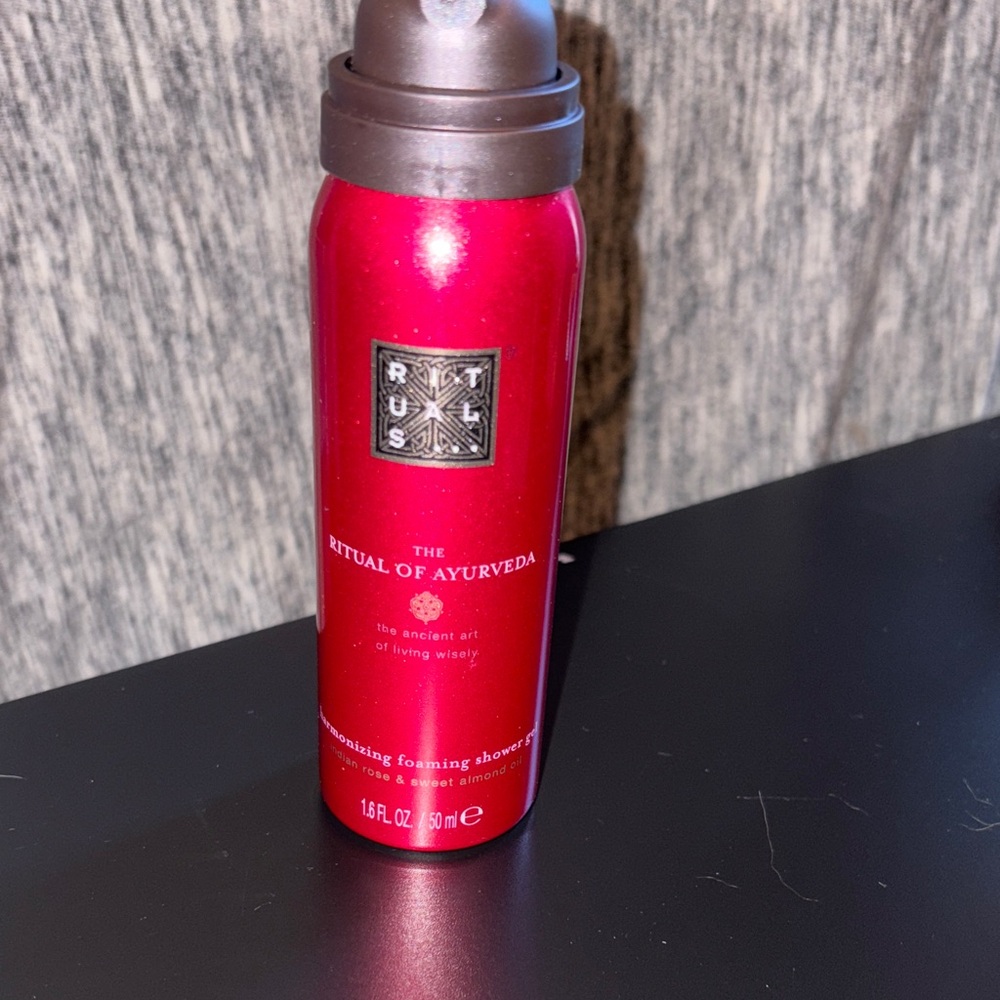 Rituals The Ritual of Ayurveda Foaming Shower Gel - Luxurious Red